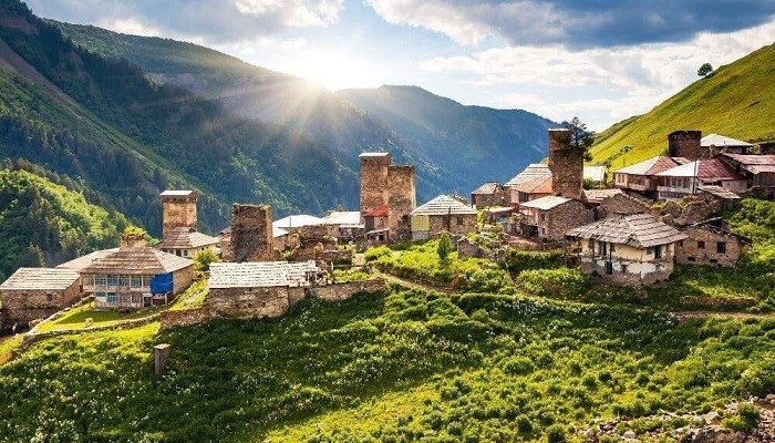 ترکیه یا گرجستان؟ کدام مقصد بهتری است؟