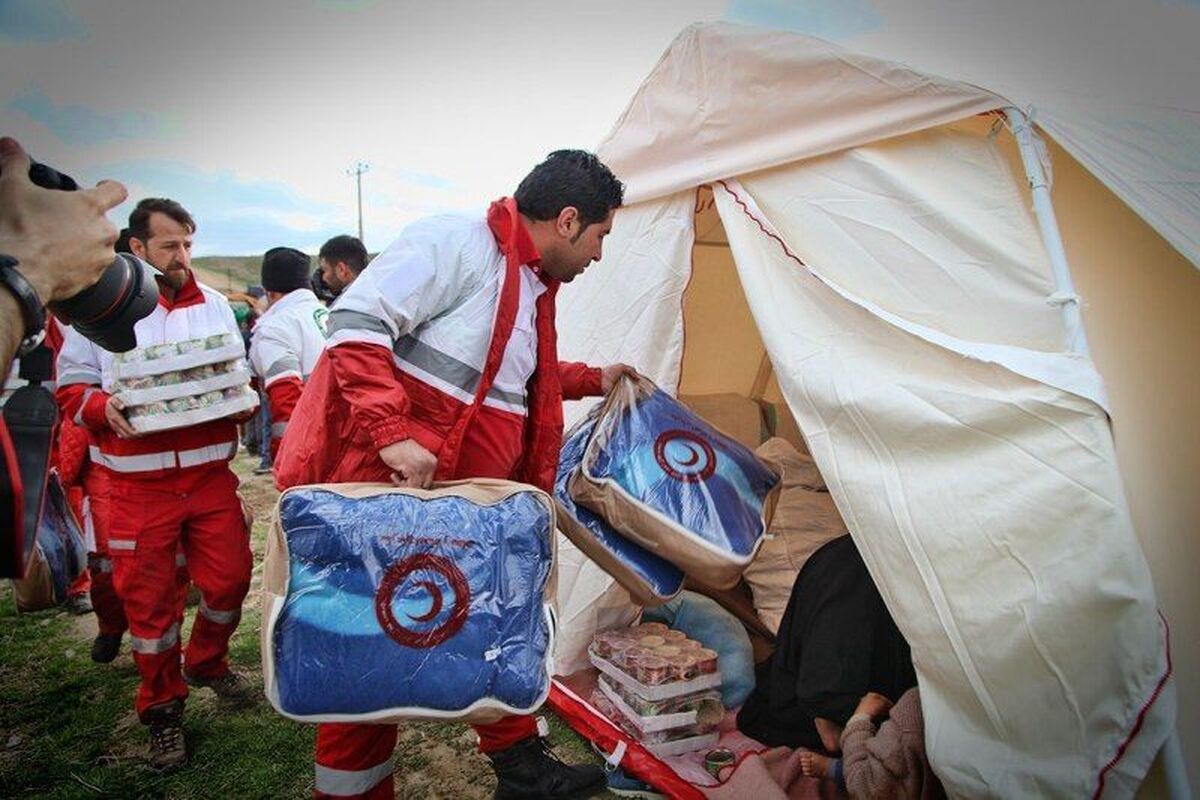 ۷۰۰ تخته پتو بین زلزله‌زدگان زیراب مازندران توزیع شد