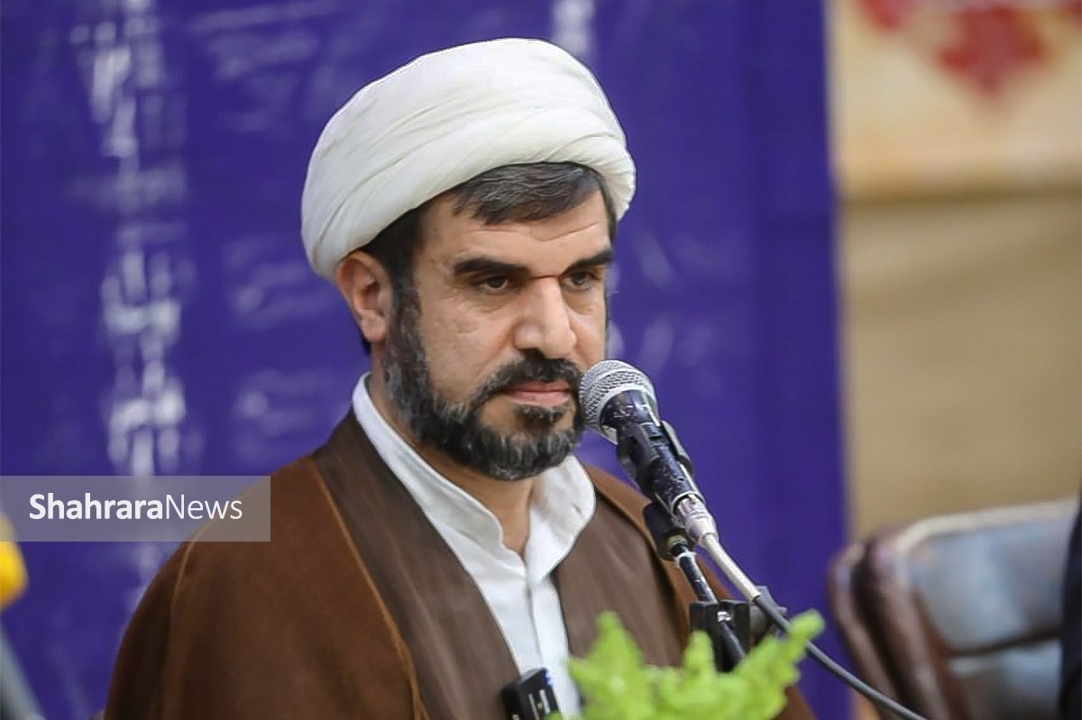 نماینده مردم مشهد و کلات در مجلس شورای اسلامی گفت: برای تحقق شعار امسال باید سرمایه‌های داخلی را از بازار‌های غیرمولد مانند طلا، سکه و مسکن به سمت تولید سوق دهیم.