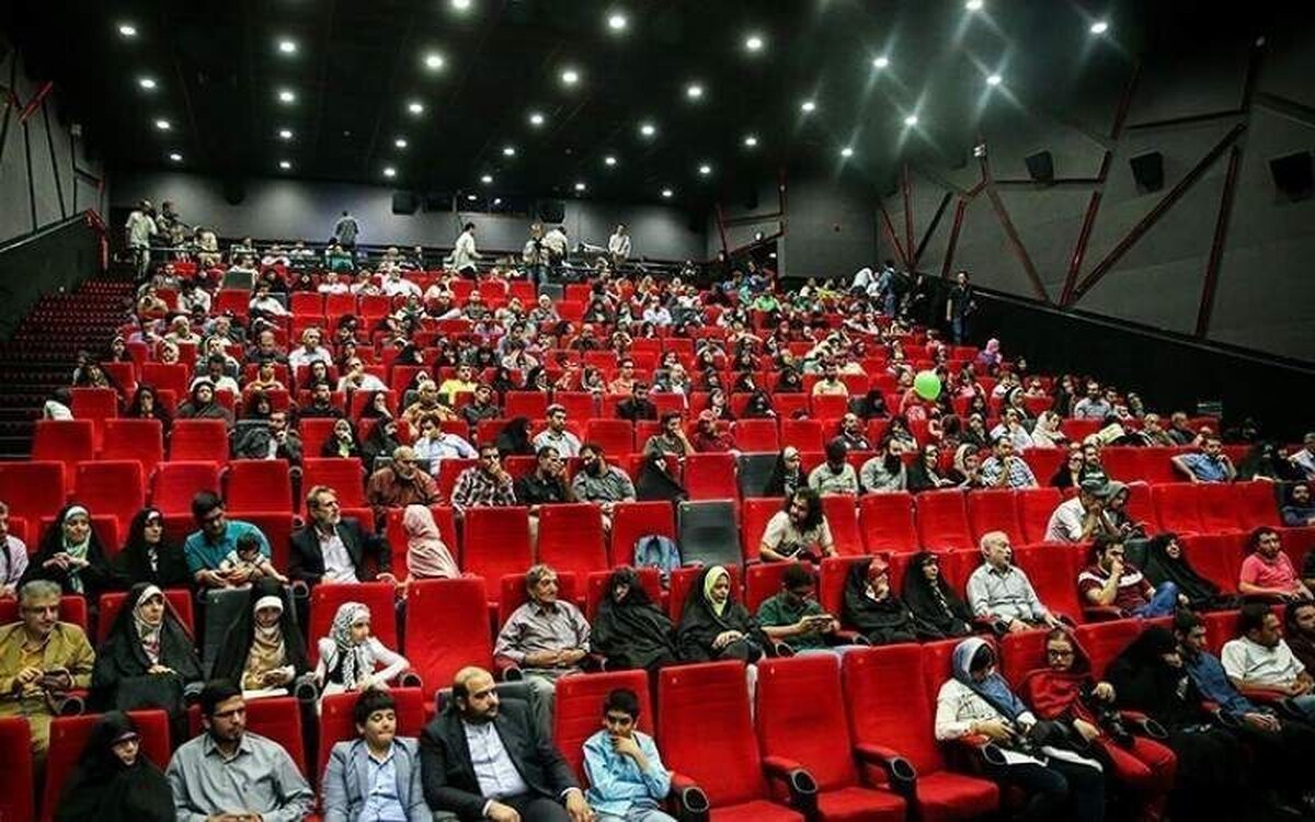 سینمای ۱۴۰۳ موفق شد تا با عملکردی قابل‌تحسین، با جذب حدود ۳۵ میلیون مخاطب، به گیشه‌ای در حدود ۲ هزار میلیارد تومان برسد.
