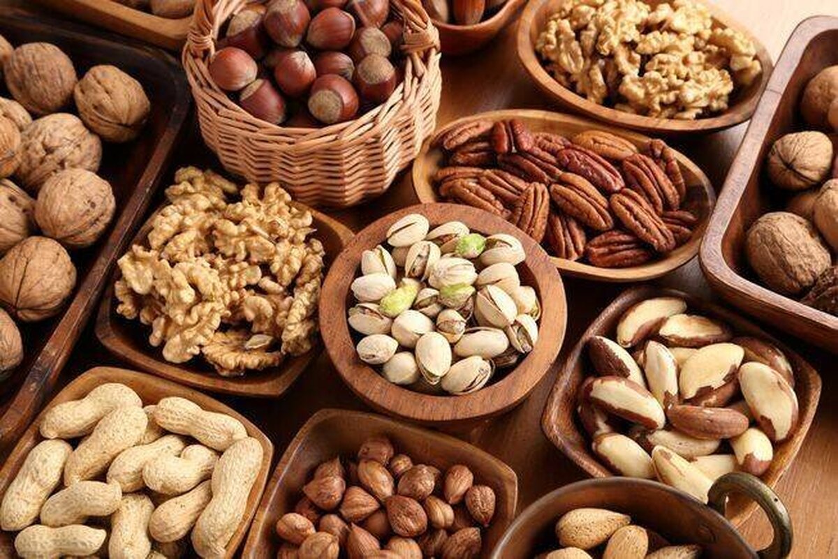زیاده روی در مصرف آجیل‌ها و افزایش وزن