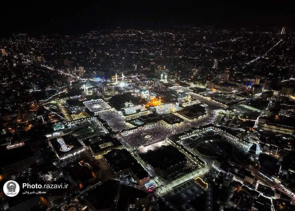 ظرفیت حرم مطهر رضوی در شب بیست‌ویکم ماه مبارک رمضان، دقایقی قبل تکمیل شد.