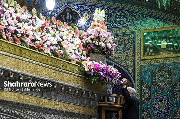 گل‌های عاقبت‌به‌خیر | درباره گل‌های ضریح منوّر امام‌رضا(ع) + فیلم