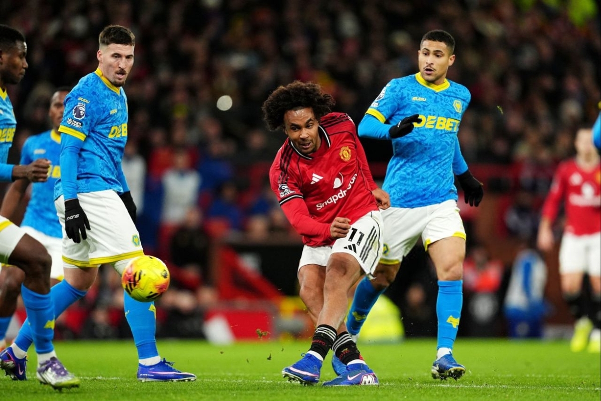 منچستریونایتد در روزهایی که با مصدومان زیادی مواجه شد، در اولدترافورد برابر تیم قعرجدولی ولورهمپتون به تساوی یک بر یک رضایت داد.