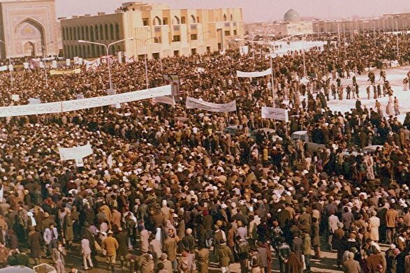۱۰ دی؛ روز برچیده شدن بساط رژیم پهلوی در مشهد