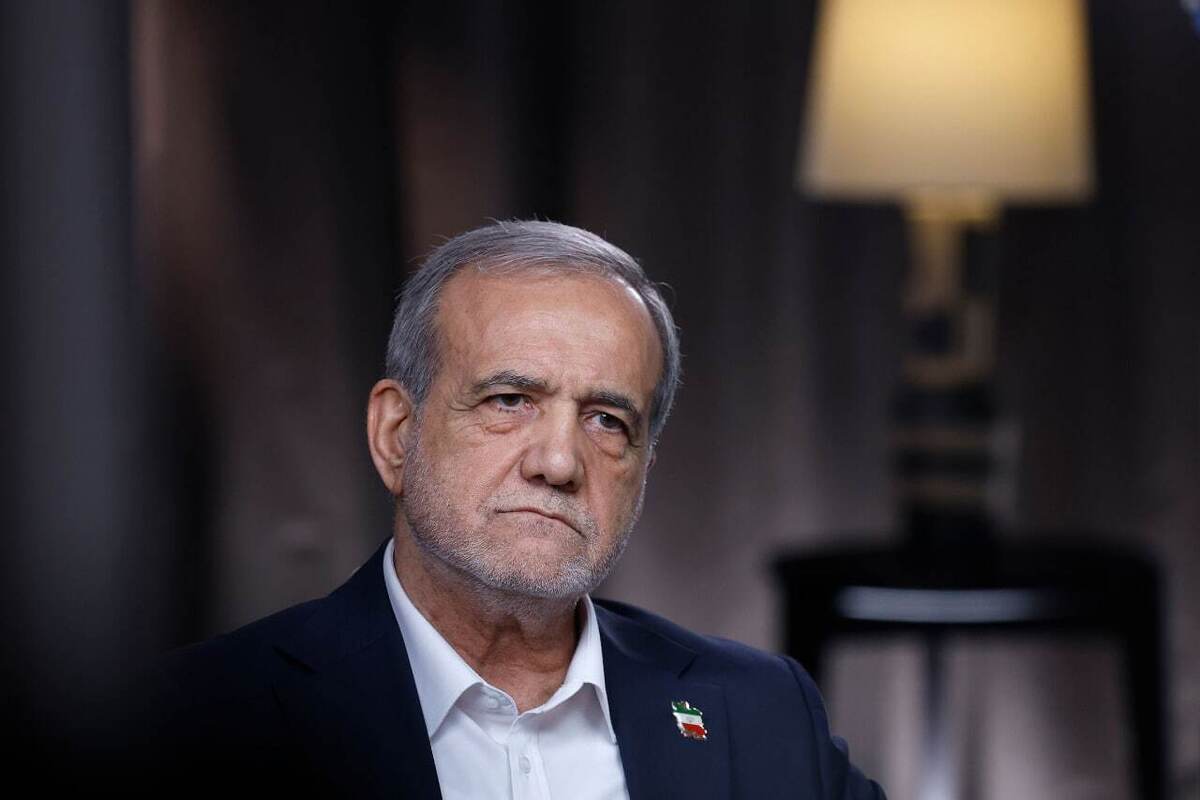 مسعود پزشکیان که به چهارمحال بختیاری رفته است در جریان سخنرانی خود با یک معترض دچار تنش لفظی شد.