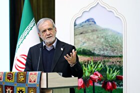 پزشکیان در شهرکرد: نمی‌گذاریم برخی با دلار‌های دولتی و پول متعلق به مردم سود‌های کلان ببرند