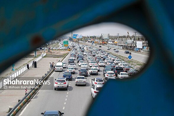 ترافیک سنگین در مسیر‌های منتهی به آرامستان‌های مشهد (جمعه، ۱۲ دی ۱۴۰۴)