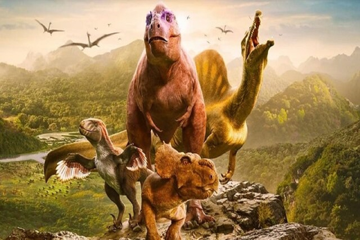 مستند «همراه با دایناسورها» با گویندگی ۱۲ نفر از گویندگان گفتار فیلم دوبله شد.