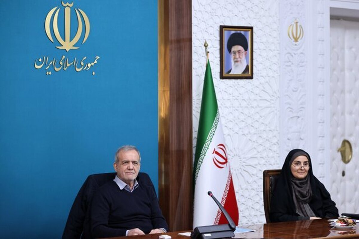 مسعود پزشکیان در جلسه بررسی پیشرفت پروژه‌های حمل‌ونقلی با تأکید بر اصلاح رویکرد‌های گذشته گفت: پراکندگی منابع در طرح‌های عمرانی پایان یافته و دولت چهاردهم منابع را برای تکمیل پروژه‌های ریلی اولویت‌دار از جمله کریدور‌های شرق–غرب، شمال–جنوب و رینگ ریلی تهران متمرکز کرده است.