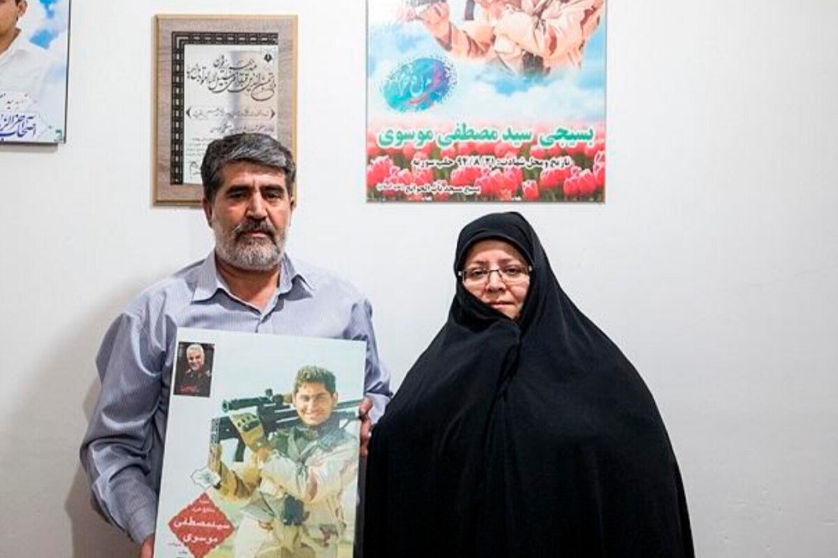 تنها پسری که دل از مادر برید