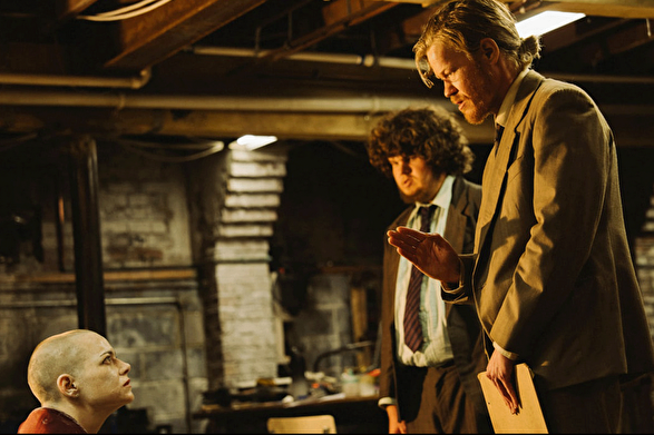 نقدی بر فیلم بوگونیا (Bugonia) جدیدترین اثر «لانتیموس» فیلم‌ساز یونانی