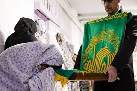 آزادی بانوی مُعسر  زندانی به همت خادمیاران رضوی + فیلم