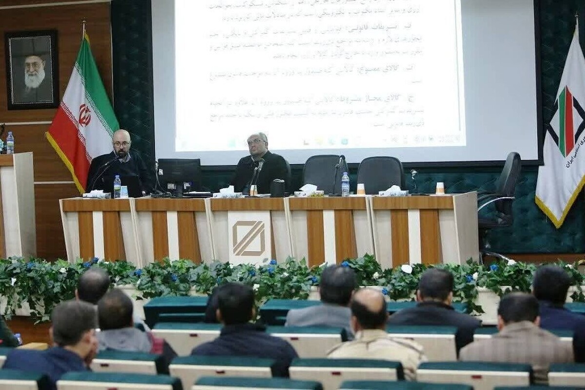 مدیرکل قوانین و مقررات ستاد مرکزی مبارزه با قاچاق کالا و ارز گفت: برخورد سلبی و ایجابی نامناسب با موضوع قاچاق می‌تواند در ابعاد مختلف به تولید ملی آسیب برساند.