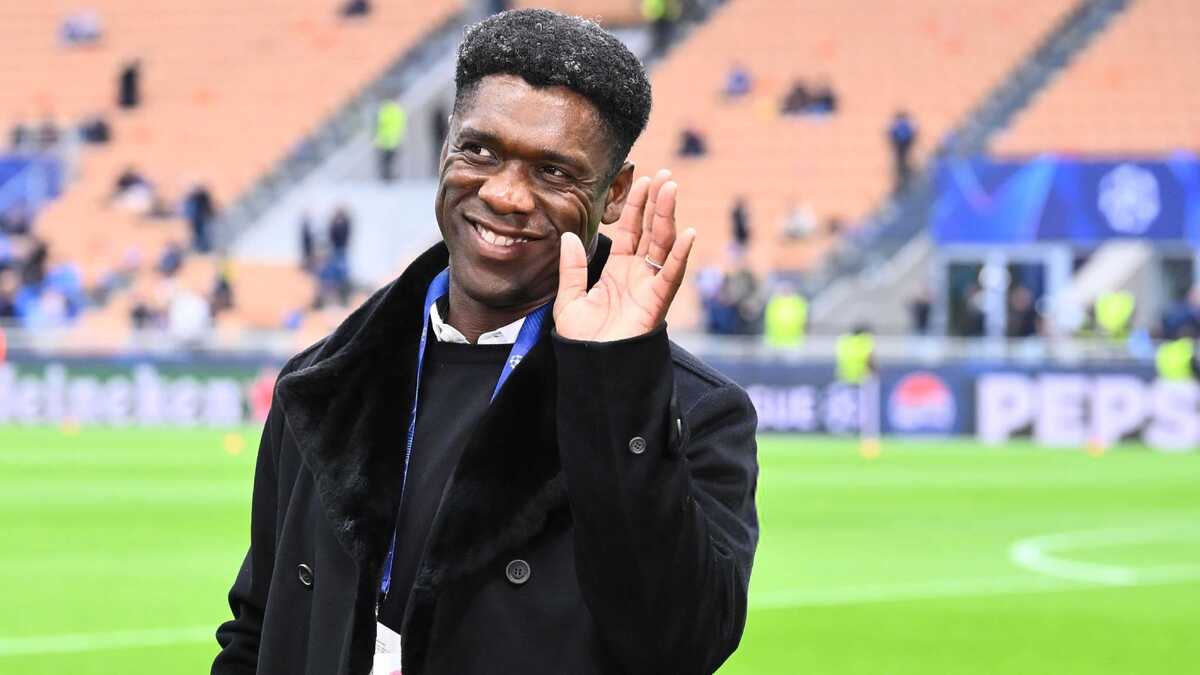 تحقیقات نشان می‌دهد مدیران استقلال با استناد به مخالفت سیدورف با جذب سرگیف، مهاجم ازبک مخالفت کرده‌اند.