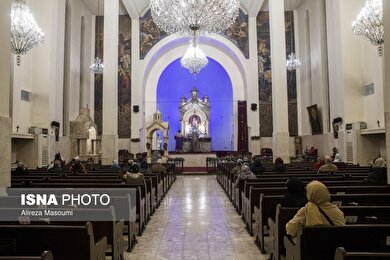 گزارش تصویری | مراسم میلاد حضرت مسیح (ع) در کلیسای مریم مقدس - تهران
