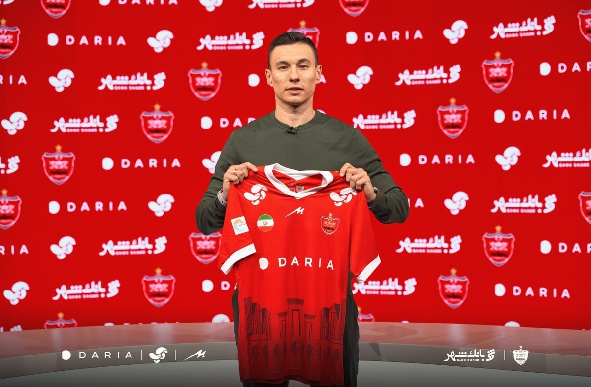 ایگور سرگیف مهاجم جدید ازبکستانی پرسپولیس در اظهار نظری جالب، دیدگاه خود درباره بهترین مهاجم دنیا را بیان کرد.