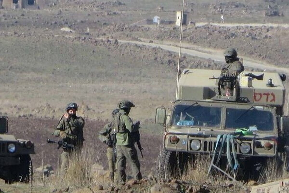 منابع سوریه از تداوم تجاوزات نظامیان صهیونیست در قنیطره و تخریب یک بیمارستان تاریخی در این شهر خبر دادند.