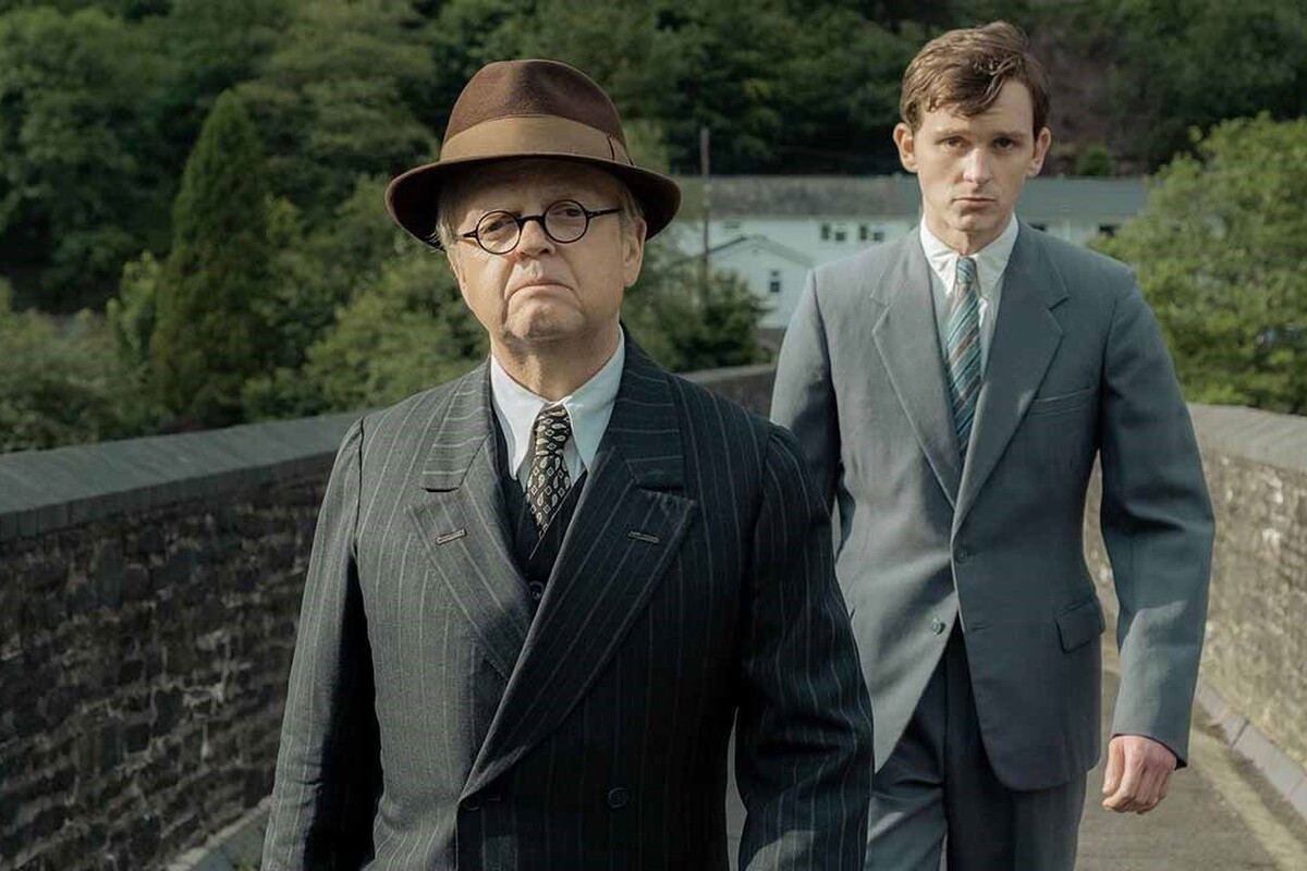 فیلم سینمایی دوبله‌شده «آقای برتون» که با مشارکت گسترده گویندگان واحد دوبلاژ سیما آماده شده است، به‌زودی از شبکه چهار پخش می‌شود.