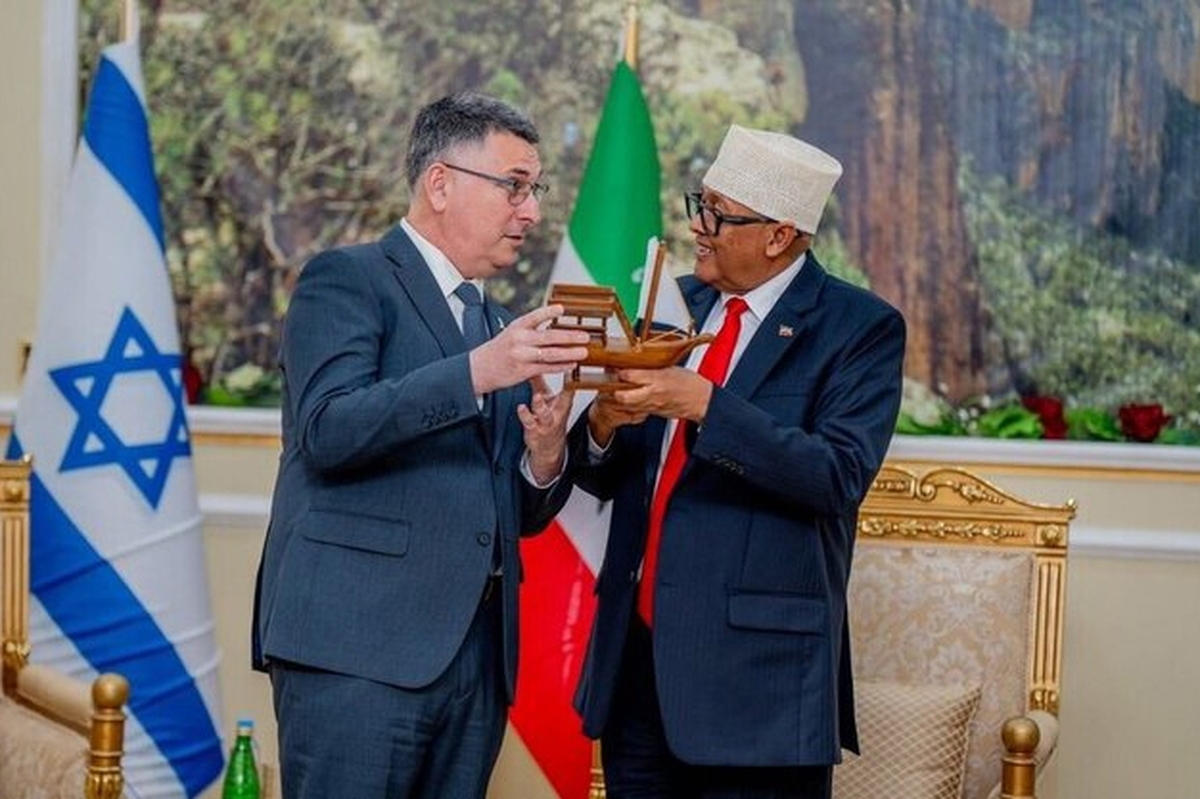 دبیرخانه اتحادیه عرب با صدور بیانیه‌ شدید اللحنی، سفر وزیر خارجه رژیم صهیونیستی به سومالی‌لند را محکوم کرده و آن را نقض آشکار اتحاد و حاکمیت سومالی و تضعیف‌کننده امنیت منطقه شاخ آفریقا دانست.