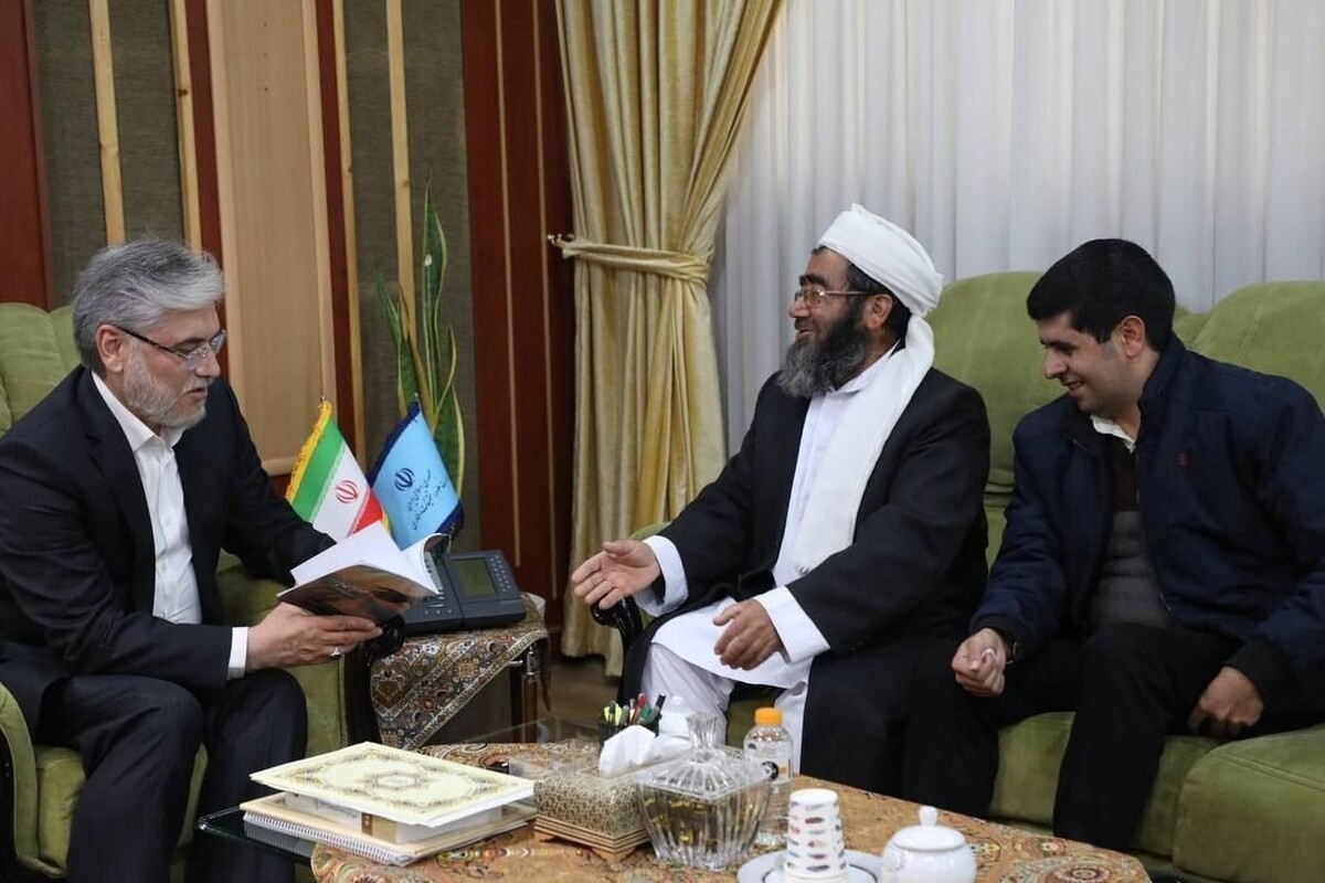 وزیر علوم، تحقیقات و فناوری با پدر امیرمحمد خالقی ملاقات و از اقدام انسان دوستانه خانواده در ارتباط با گذشت از قصاص قدردانی کرد.