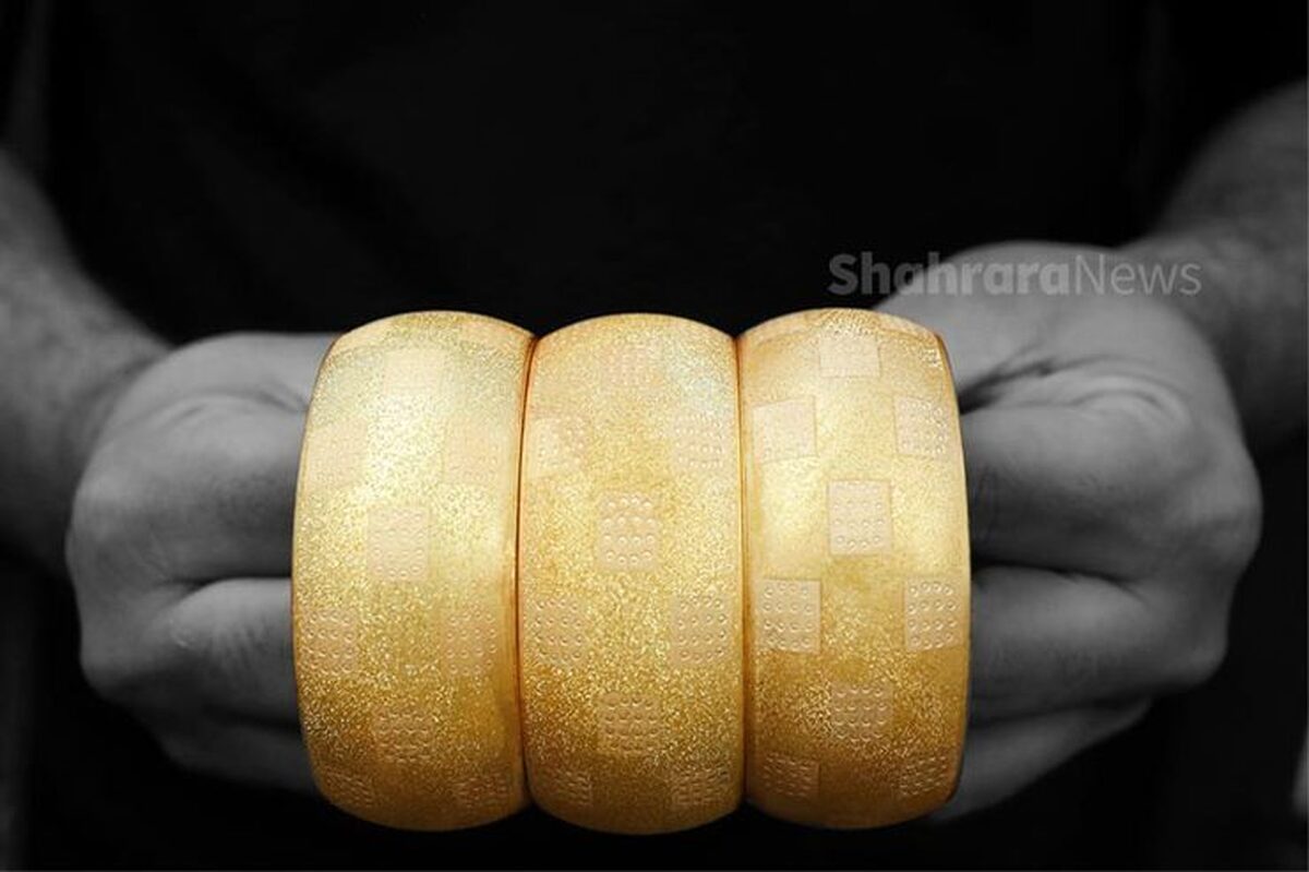 قیمت هر گرم طلای ۱۸ عیار در بازار مشهد امروز پنجشنبه ۱۸ دی ۱۴۰۴ با نوساناتی همراه بود.