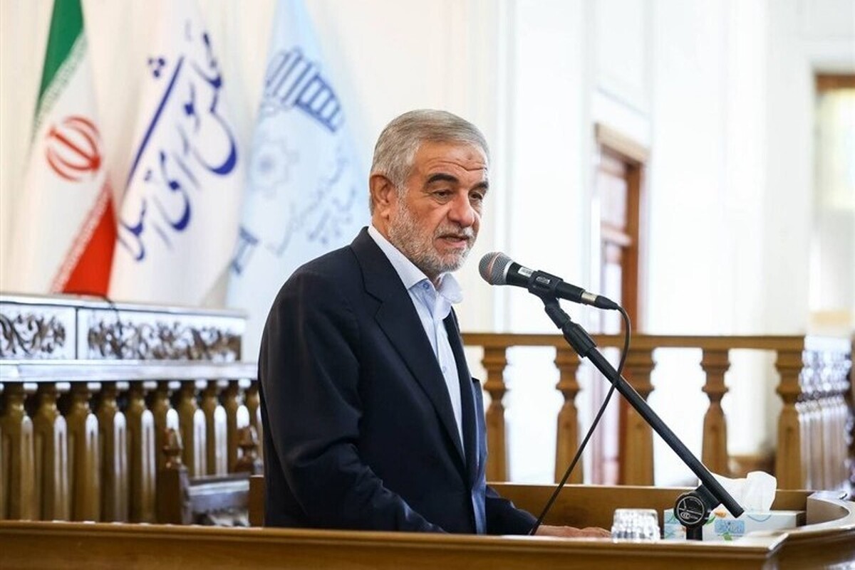 رئیس هیئت مرکزی نظارت بر انتخابات شوراهای اسلامی کشور با اشاره به زمان‌بندی مشخص فرآیند انتخابات تأکید کرد: ثبت‌نام نامزدها به‌صورت الکترونیکی انجام می‌شود و داوطلبان باید در بازه تعیین‌شده با تکمیل فرم‌ها و بارگذاری مدارک در سامانه مربوطه اقدام کنند.