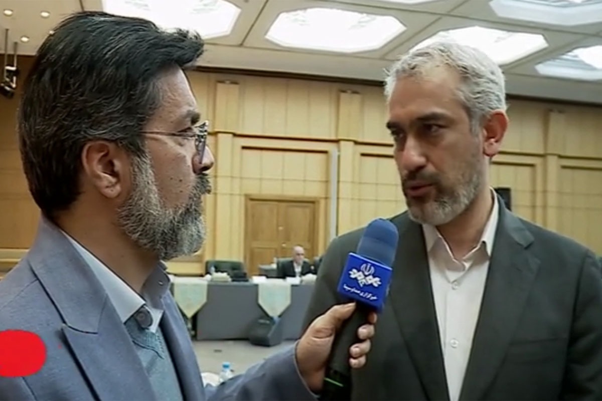 مدنی زاده، وزیر اقتصاد: ارز خوبی به بازار بازگشته است؛ هفته آینده عرضه سنگین ارز در بازار را خواهیم داشت.