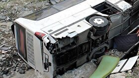 واژگونی مرگبار اتوبوس در اندونزی با ۳۴ کشته و زخمی