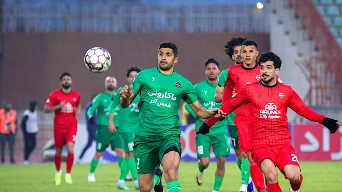 دیدار تیم‌های فوتبال شمس‌آذر قزوین و تراکتور تبریز در جام حذفی، از ساعت ۱۵:۳۰ روز دوشنبه (۲۲ دی ۱۴۰۴) به ۱۳:۳۰ تغییر کرد.