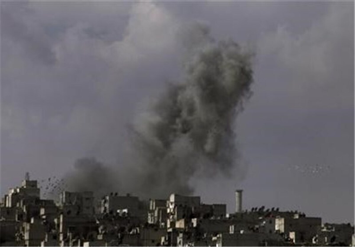 آمریکا به مناطق در سوریه به بهانه مقابله با داعش حمله کرد.