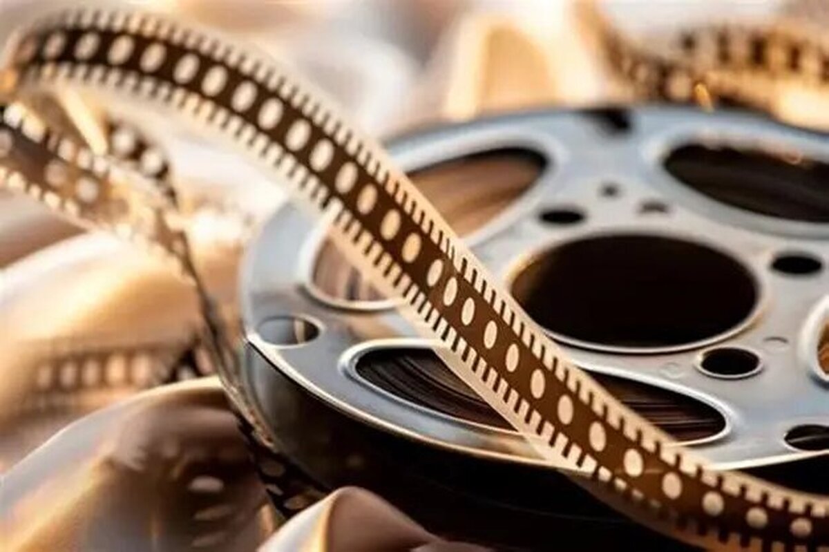 در بیست و یکمین هفته از «سینما افق»، چندین فیلم سینمایی روی آنتن این شبکه می‌رود.