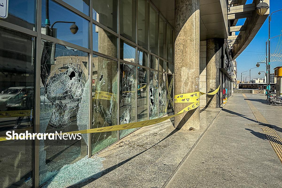 معاون امنیتی انتظامی استاندار خراسان رضوی گفت: متاسفانه حملات اغتشاشگران بیشتر به زیرساخت‌های شهری و اموال عمومی مردم بوده که هزینه‌های سنگینی به کشور تحمیل کرده است. در آغاز و شروع تجمعات ۹۵ درصد حاضران فقط برای اعتراض به خیابان‌ها آمده بودند که اغتشاشگران از تراکم این تجمعات به عنوان فرصتی برای ایجاد آشوب استفاده کردند.