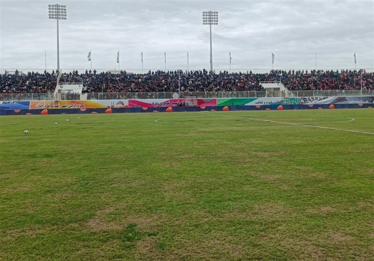 دیدار تیم‌های استقلال و تراکتور با حریفانشان در مرحله یک هشتم نهایی جام حذفی با تعویق یک‌روزه، سه‌شنبه ۲۳ دی برگزار خواهد شد.