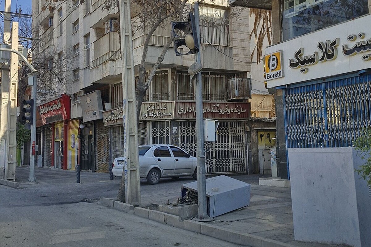 رئیس پلیس اماکن فارس از مهر و موم یک کافه معروف در شیراز به دلیل همکاری با تروریست‌ها و اغتشاشگران خبر داد.