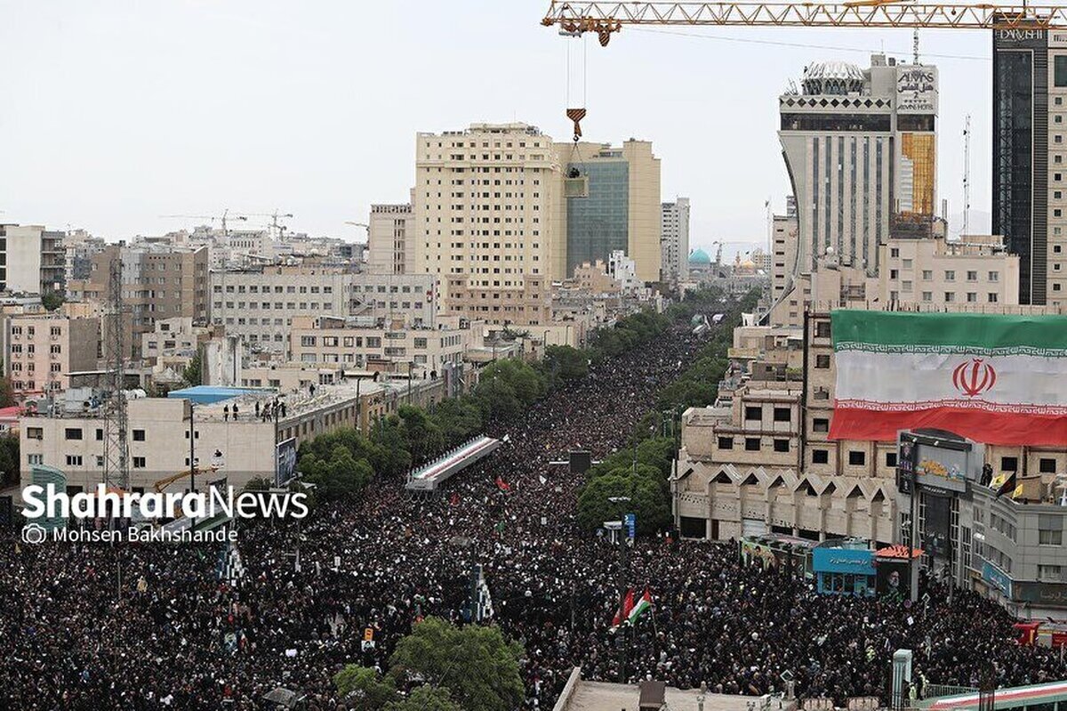 رئیس پلیس راهور مشهد مقدس از اعمال محدودیت‌ها و ممنوعیت‌های ترافیکی در مسیرهای منتهی به حرم مطهر امام‌رضا(ع)، ویژه مراسم تشییع پیکرهای شهدای امنیت در مشهد از ساعتی دیگر خبر داد.
