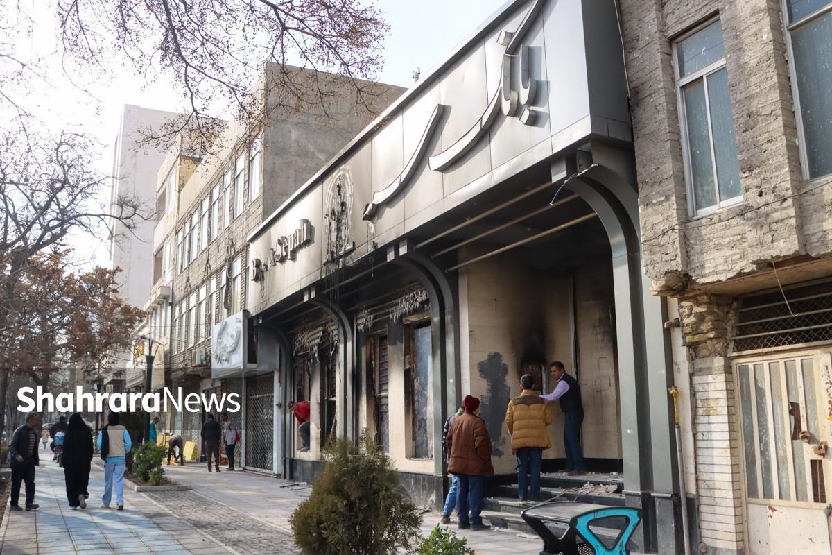 دبیر شورای هماهنگی بانک‌های خصوصی با تأکید بر اینکه وجوهی که مردم در اختیار بانک‌ها دارند، تضمین شده است، گفت: مشتریان شعبه‌های آسیب‌دیده به شعب جایگزین مراجعه کنند.