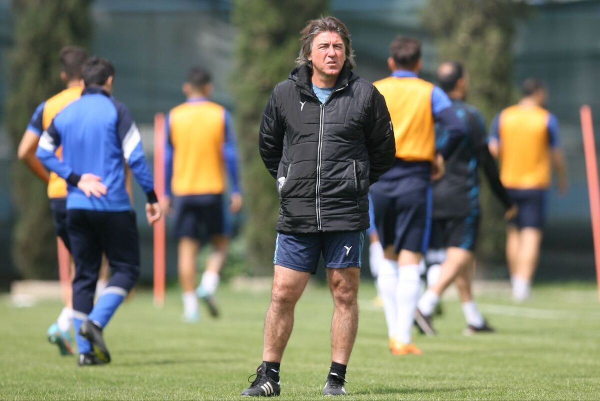 مخالفت اغلب پیشکسوتان استقلال با جدایی رامین رضاییان و عارف آقاسی