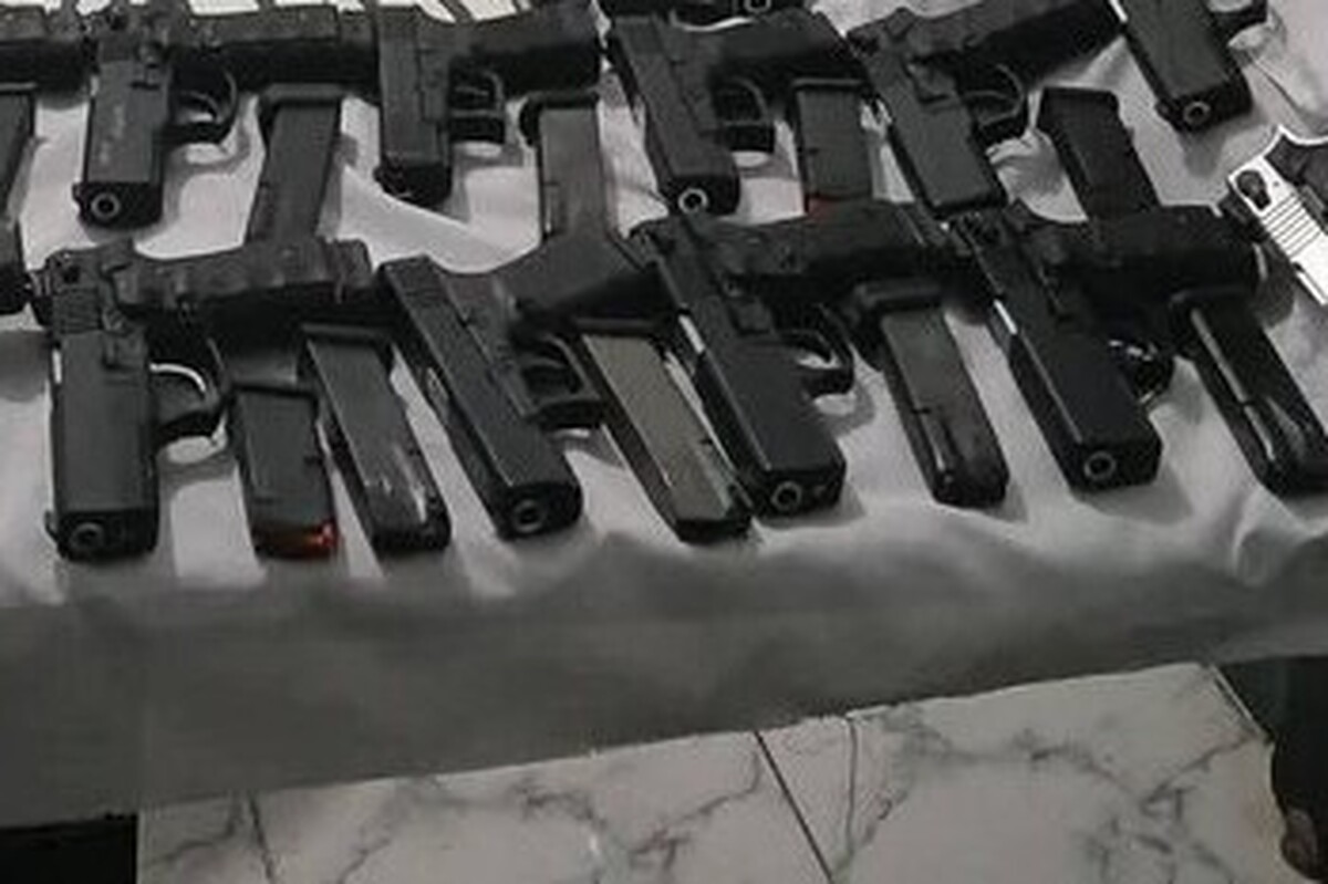 فرمانده مرزبانی فراجا از اجرای عملیات موفقیت آمیز توسط مرزبانان سیستان و بلوچستان علیه قاچاقچیان سلاح و کشف ۲۷ قبضه سلاح جنگی و شکاری در مرزهای جنوب شرق کشور خبر داد.