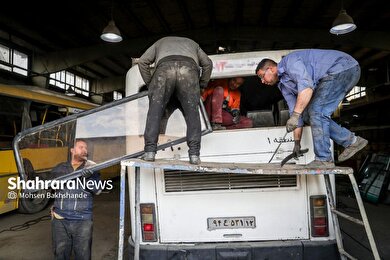گزارش تصویری | آغاز بازسازی اتوبوس‌های آسیب‌دیده در اغتشاشات اخیر
