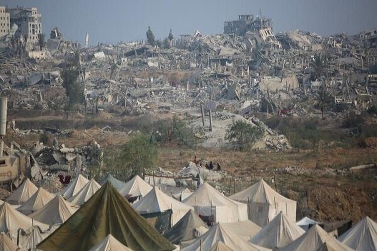 حماس در بیانیه ای با اشاره به اوضاع ناگوار ساکنان غزه اعلام کرد: فاجعه در درجه اول ناشی از سیاست عمدی اشغالگران در جلوگیری از ورود کمک‌های بشردوستانه و چادرها و وسایل گرمایشی است.