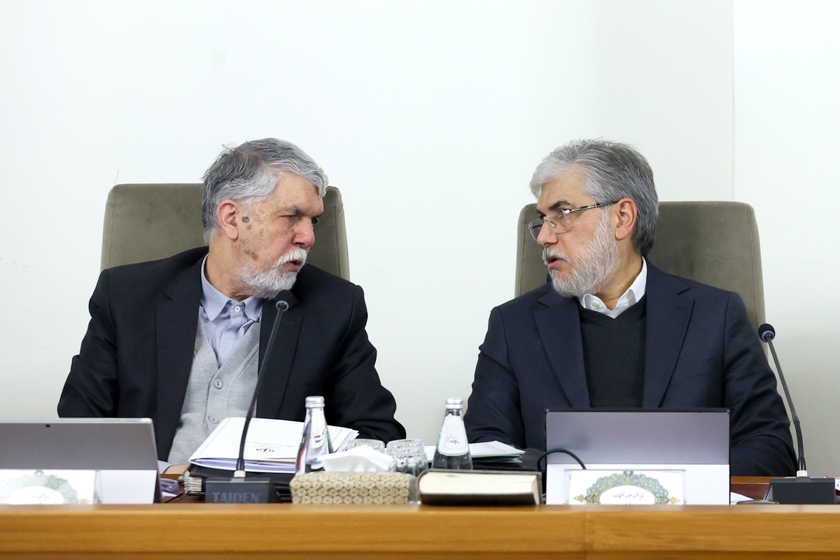 وزیر علوم گفت: در جریان حوادث اخیر، هیچ‌کس در دانشگاه‌ها کشته نشد و مأموری به دانشگاه‌ها وارد نشد.