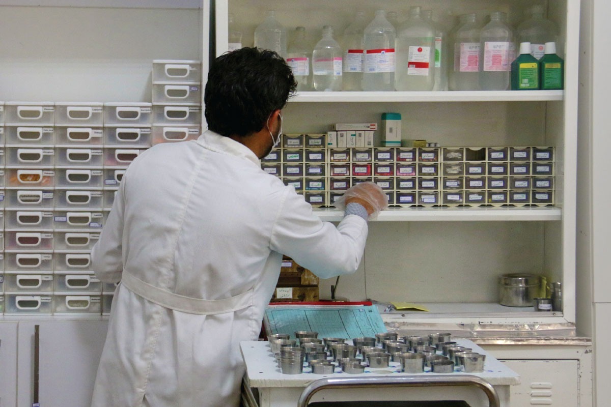 زنگ خطر محدودیت خدمات درمانی در مشهد به علت بدهی بیمه ها و مطالبات شرکت های تجهیزات پزشکی