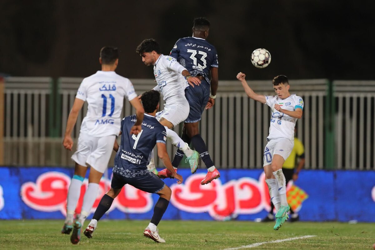 ریزش لیست استقلال ادامه دارد | تیم ساپینتو کوچک‌تر می‌شود