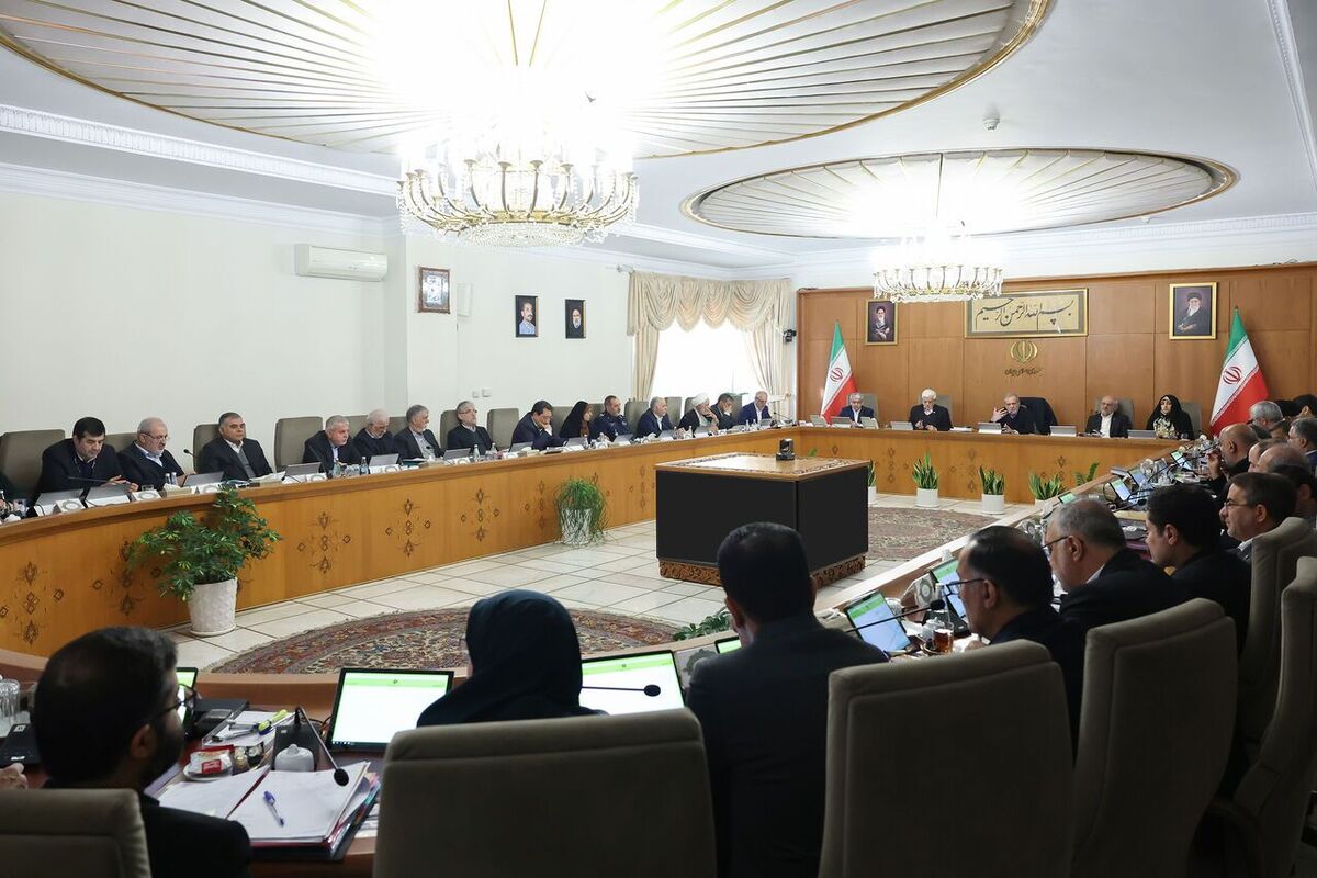 رئیس جمهور: اگر رضایت مردم را داشته باشیم، تلاش دشمنان راه به جایی نخواهد برد