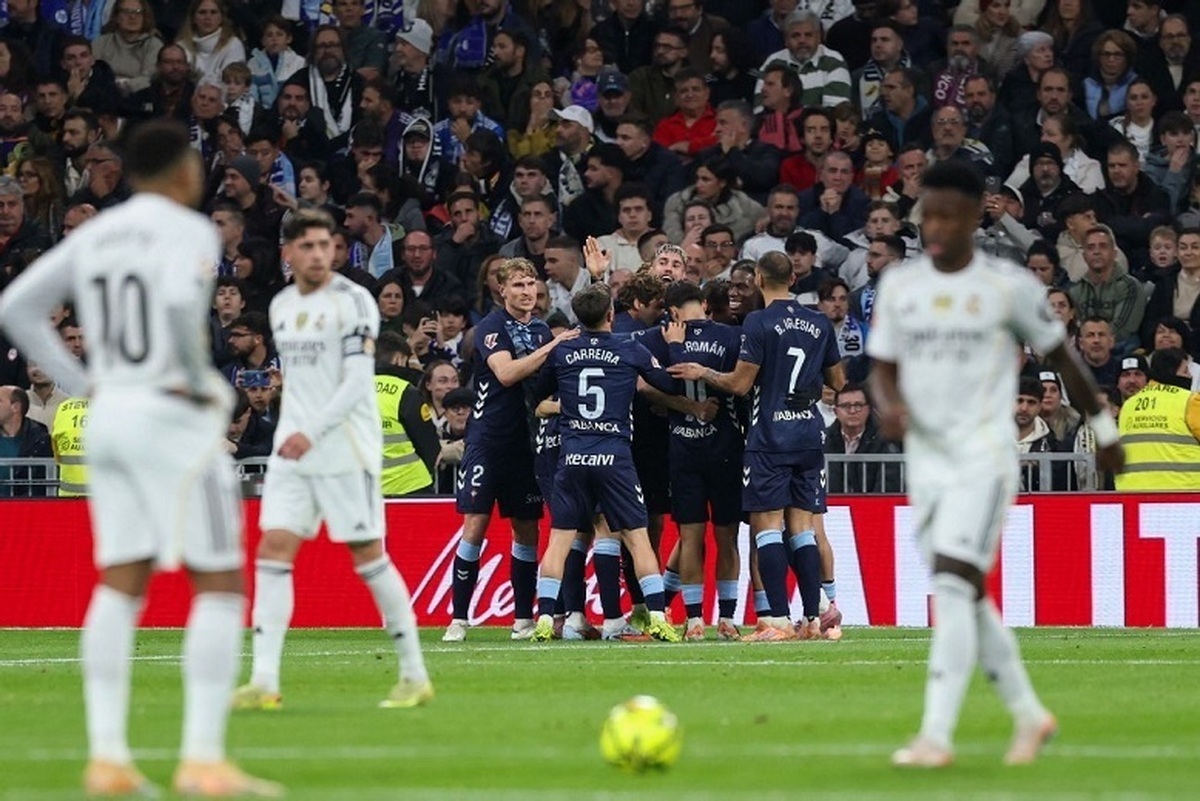 رئال مادرید در اولین بازی با هدایت مربی جدید خود، آربلوا، از کوپادل‌ری حذف شد.