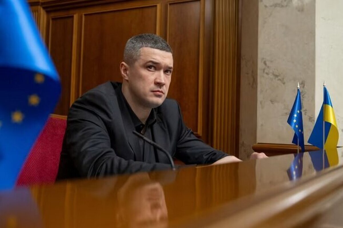 وزیر دفاع جدید اوکراین در سخنانی فاش کرد که حدود ۲۰۰ هزار سرباز این کشور از خدمت نظامی فرار کرده و حدود ۲ میلیون اوکراینی نیز به دلیل اجتناب از خدمت سربازی «تحت تعقیب» هستند.