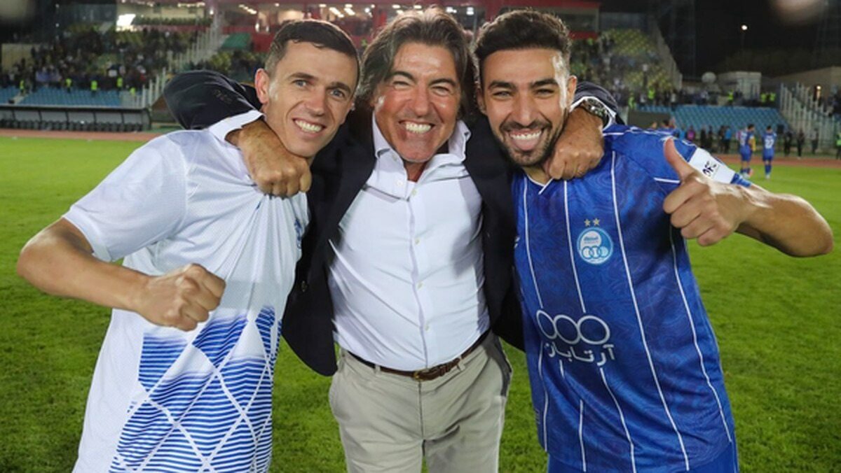 باشگاه استقلال برای چهار بازیکن خارجی خود که به ترکیه سفر کرده‌اند، بلیت بازگشت به ایران را گرفت.