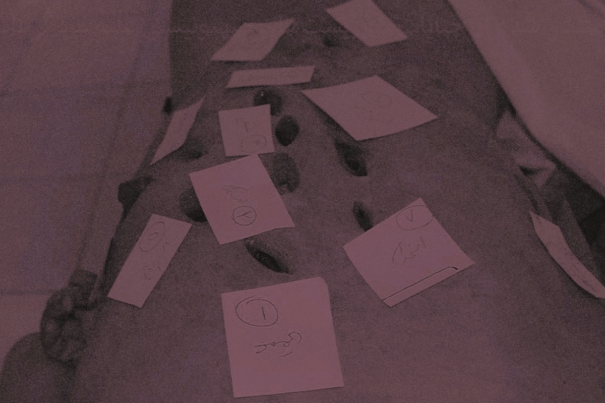 تصاویر منتشرشده از آثار به‌جای‌مانده بر پیکر قربانیان نشان می‌دهد جانباختگان مورد حمله ضربات متعدد سلاح‌های سرد غالبا از پشت سر قرار گرفته‌اند.