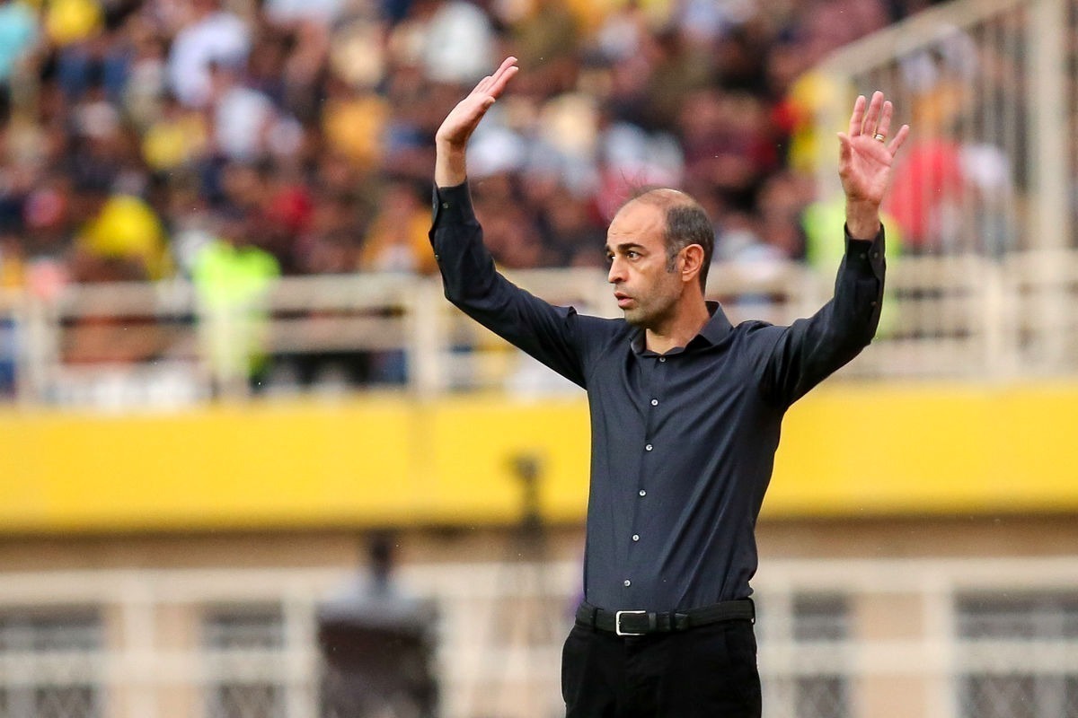 سرمربی سپاهان اصفهان گفت که تیمش دو امتیاز مهم را از دست داده و به دلیل کمبود تمرین و عدم حضور هواداران، بازی فاقد هیجان بود.